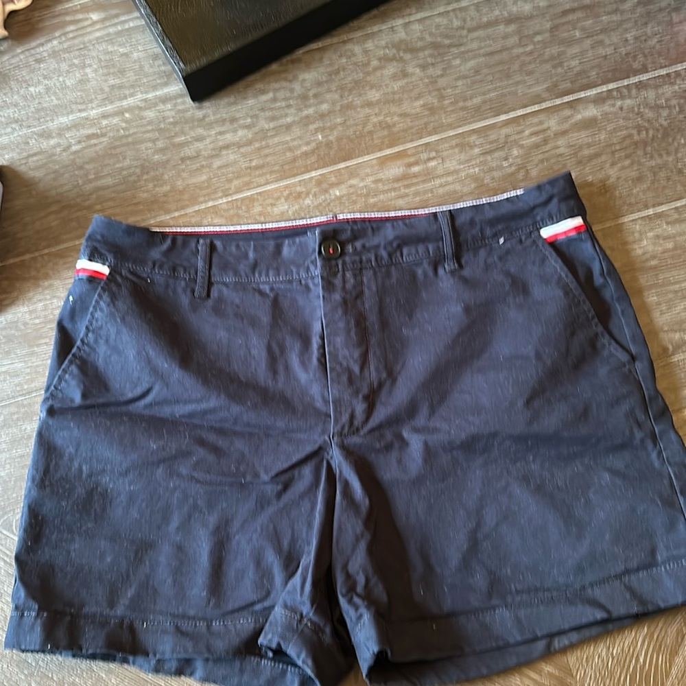 Tommy Hilfiger women’s shorts size 12